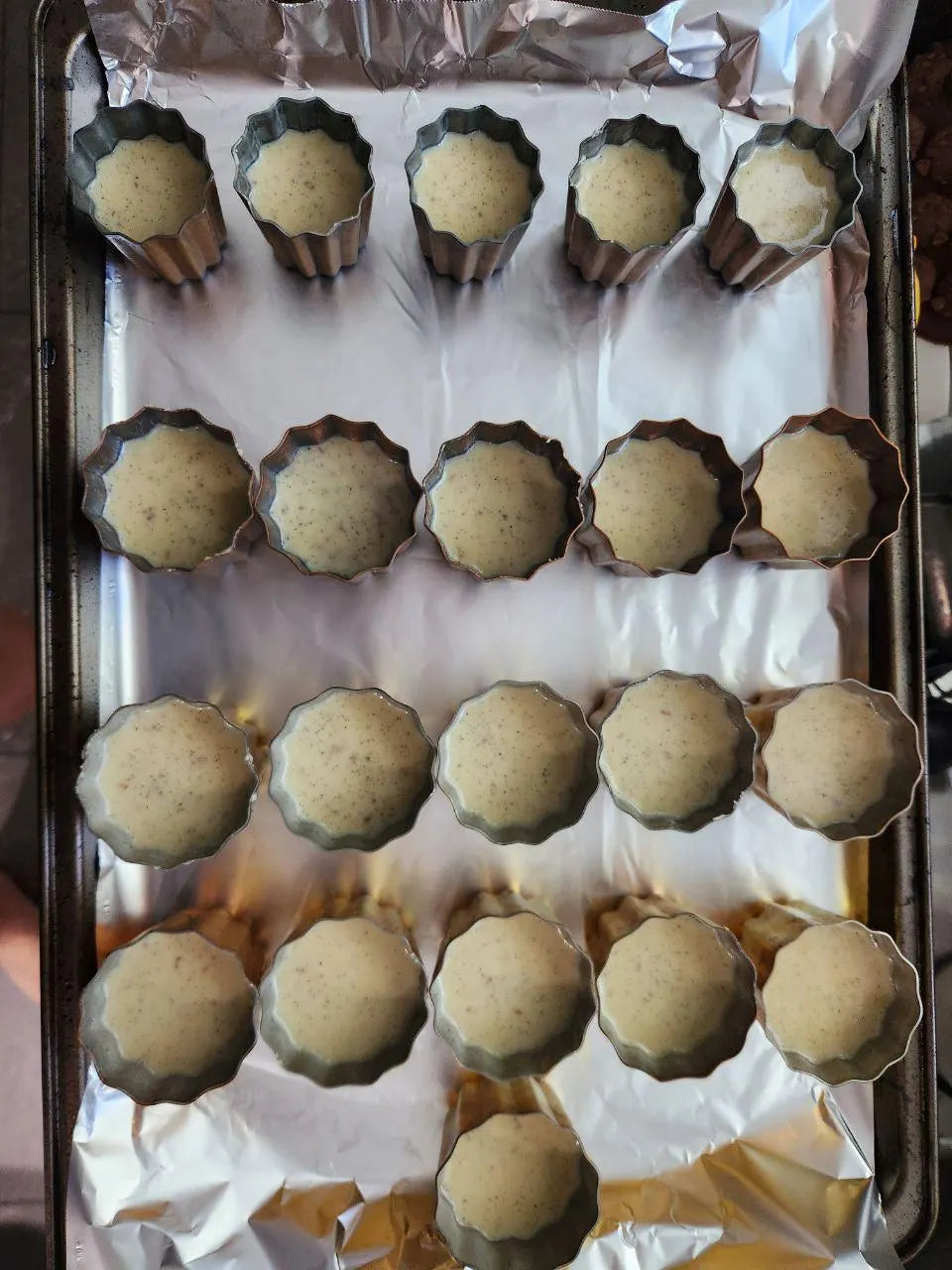 24-Medium Canelé de Bordeaux